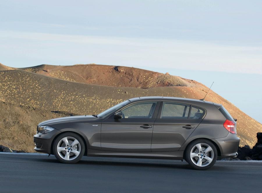 BMW 1-Series 5-Door 2005 года  (фото 20 из 187)